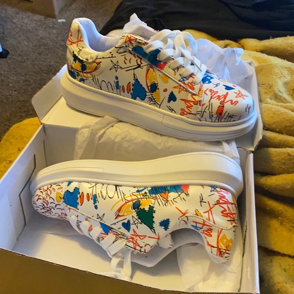 Shoes - Picture 1 of 1